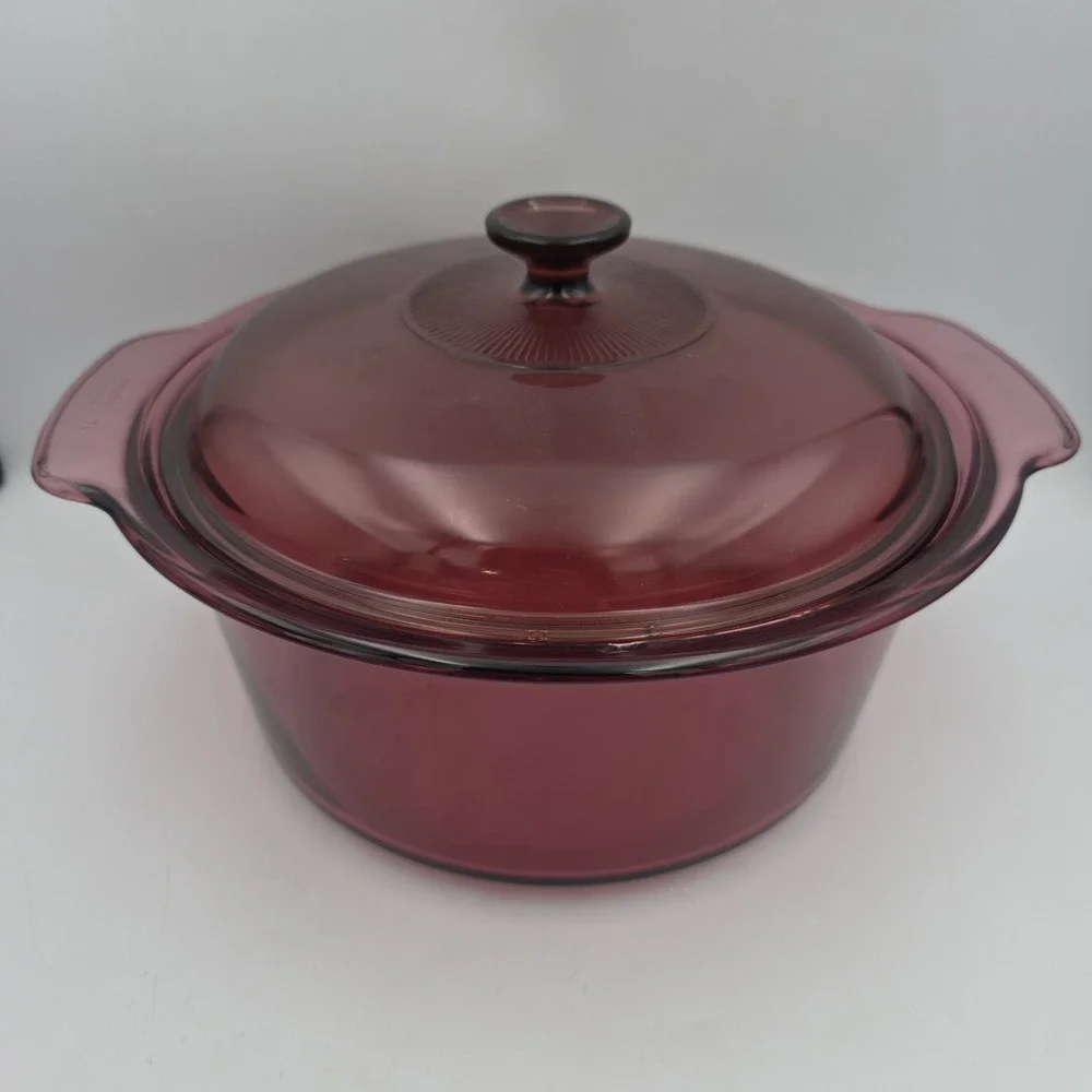 CORNING VISIONS CRANBERRY  5 L COVERED DUTCH OVEN USA READ